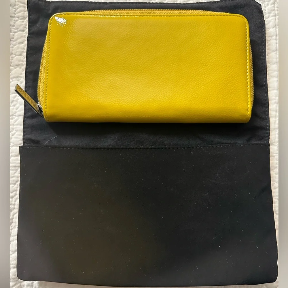 Sold soldBeautiful mustard yellow Chanel wallet - Picture 3 of 6